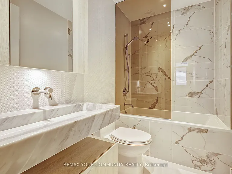 11 Yorkville Ave N #4402 — Photo 19