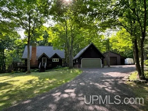 53095 Mulberry Ln, Calumet, MI 49913