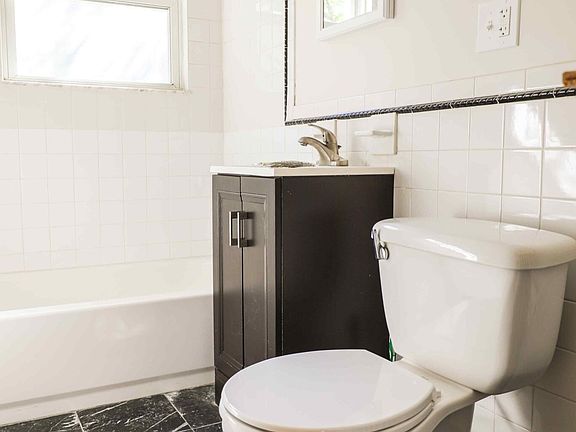 5th image of 67 N Crescent Cir