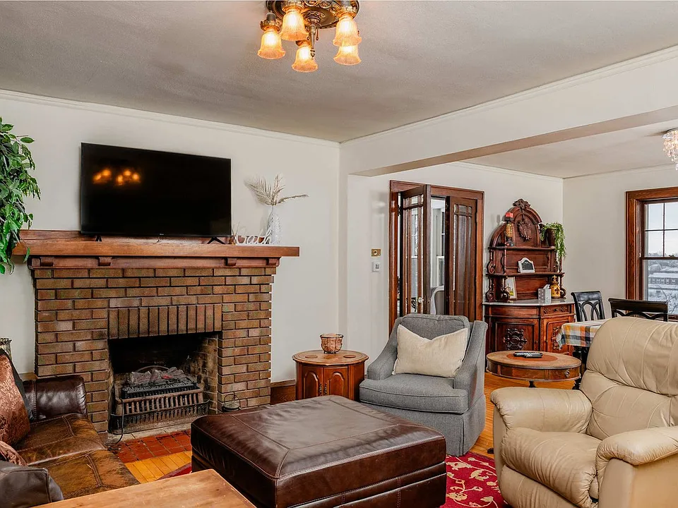 301 W Wisconsin Ave #1-ID1373701P