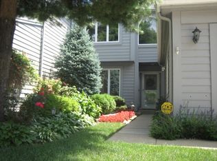 1025 Galsworthy Dr, Akron, OH 44313
