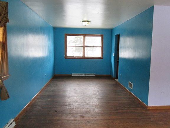 2nd image of 1412 Leith Ave