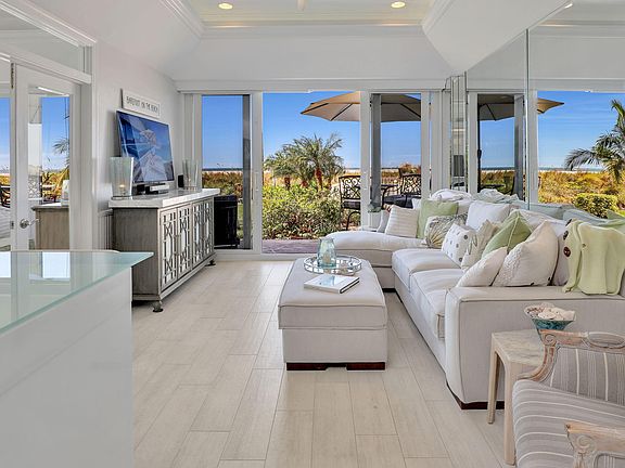3rd image of 180 Seaview Ct APT 107