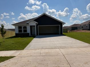 1534 N Claire St, Nixa, MO 65714
