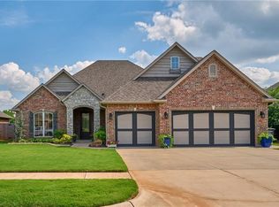 2512 SE 13th St, Moore, OK 73160