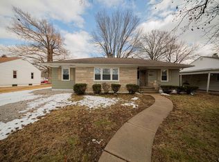 15 Nelms Ave, Centralia, IL 62801