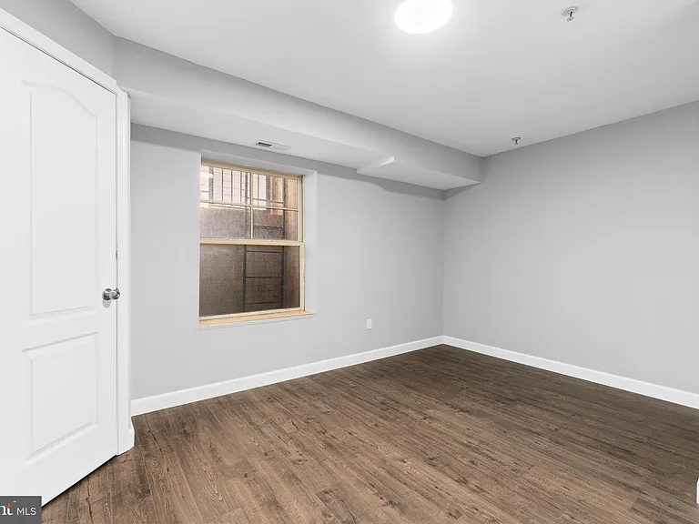 1829 Providence St NE #B — Photo 32
