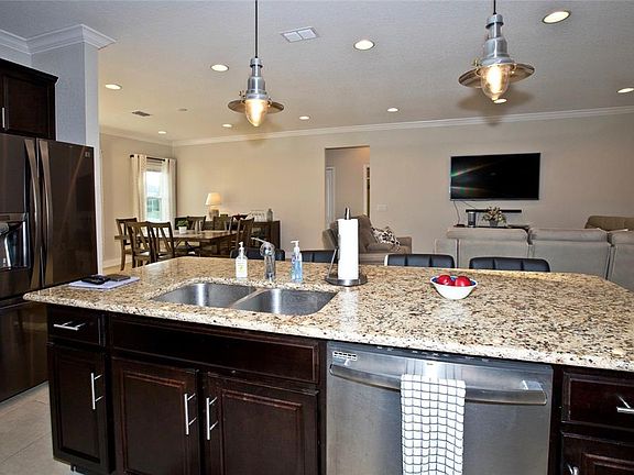 5th image of 8117 TECUMSEH CIRCLE