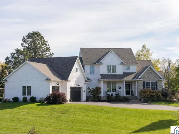 51 Trail Dr, Mankato, MN 56001