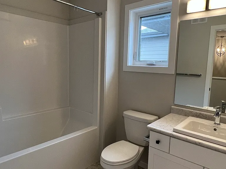 31 Ivy Row #31 — Photo 22