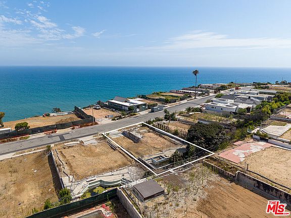 2nd image of 18341 Coastline Dr