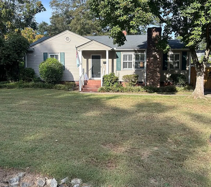 19 E Circle Ave