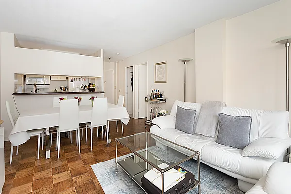 Rented by Compass | media 9