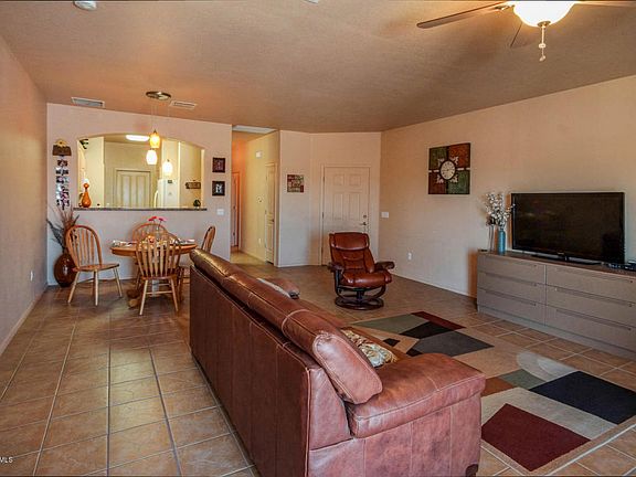 4th image of 11948 W Fontenelle Dr
