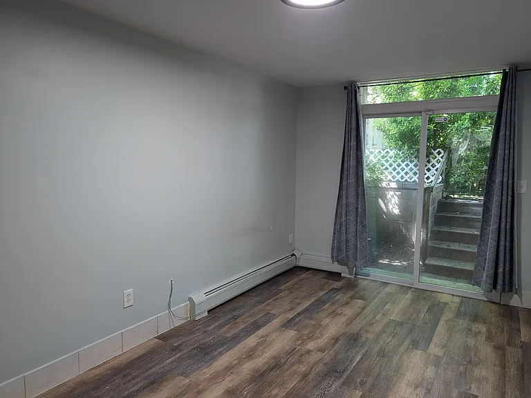 115 Magnolia Ave — Photo 3