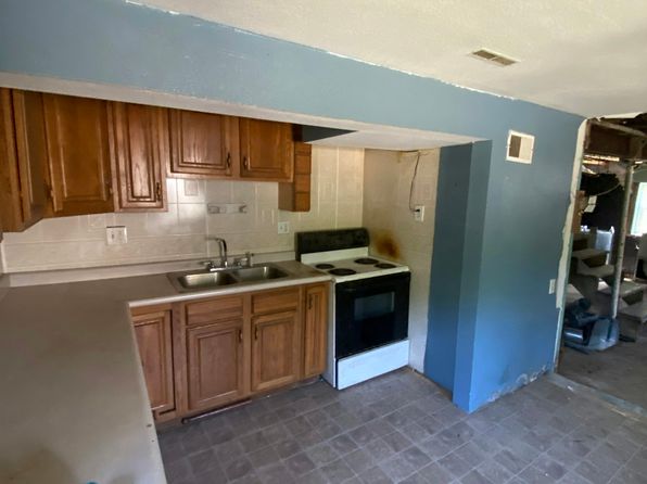 70 Church St, Triadelphia, WV 26059