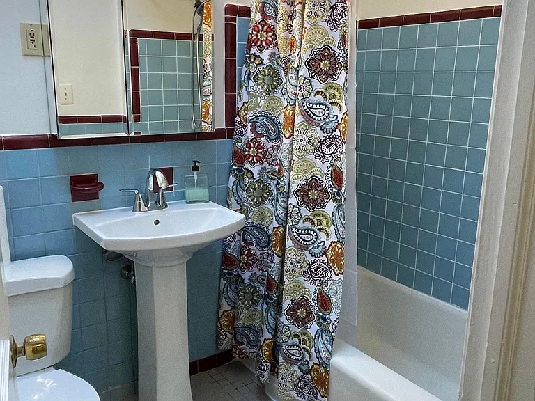 871 W Walnut Ln #2 — Photo 15