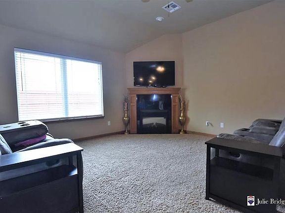 3rd image of 1213 Brandi Dr