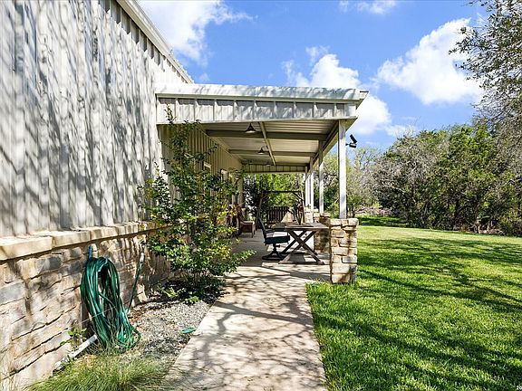 4th image of 575 County Road 342