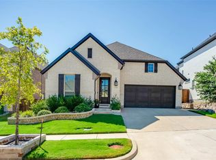 2156 Balcones Dr, Carrollton, TX 75010