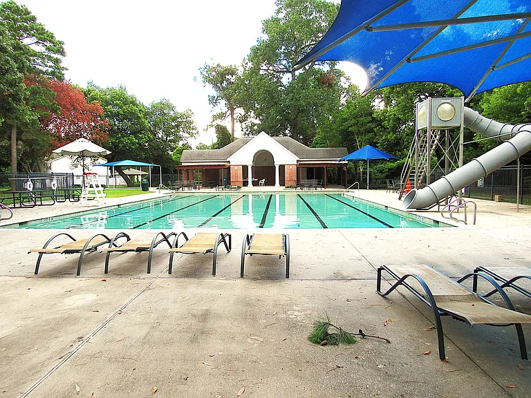 6819 Kingwood Glen Dr — Photo 35