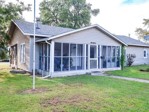 202 W 4th St, Skiatook, OK 74070