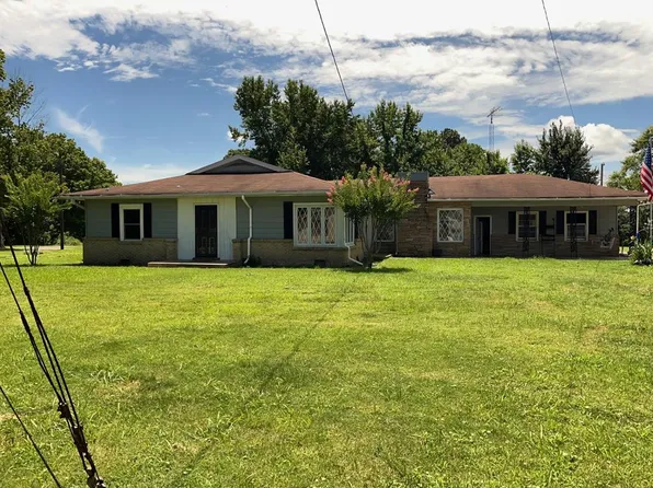 202 Fairview St, Paris, TN 38242