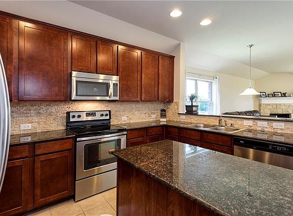 4th image of 2853 Waterfall Ln