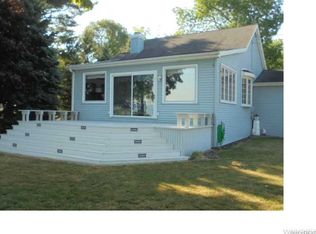 2895 W Lake Rd, Wilson, NY 14172