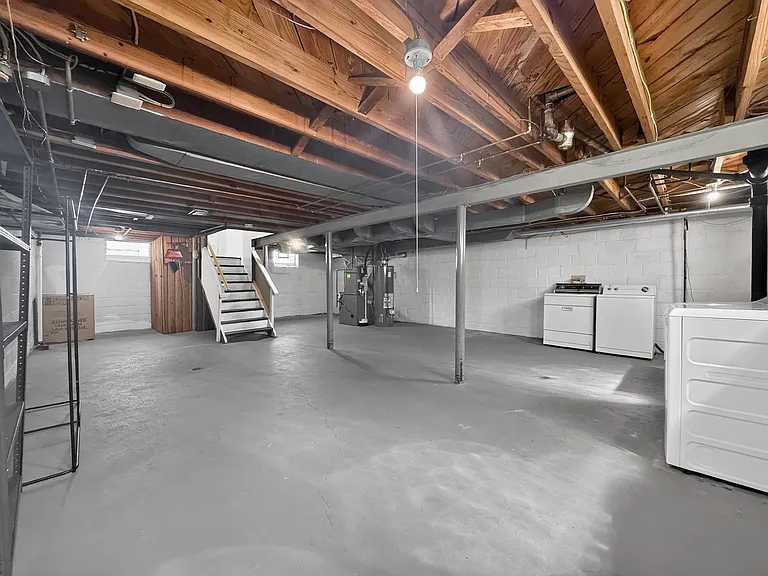 2507 Windemere Rd — Photo 29