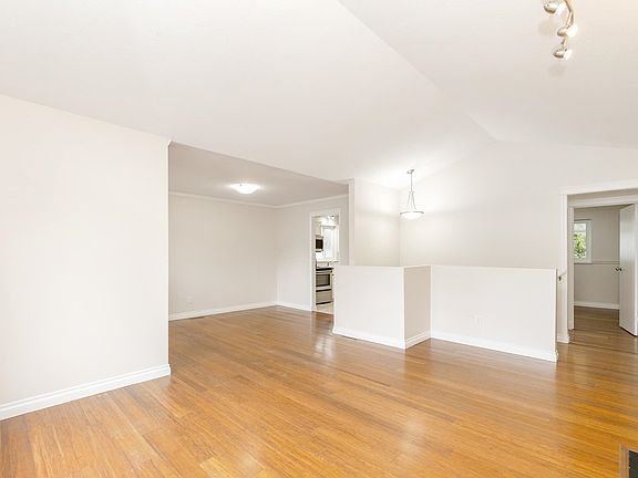 5th image of 12533 223rd St