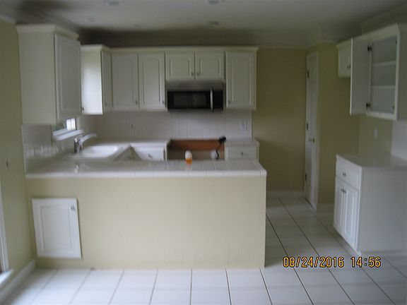 4th image of 125 Silverdale Dr