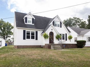 15101 Schuyler Ave, Cleveland, OH 44111