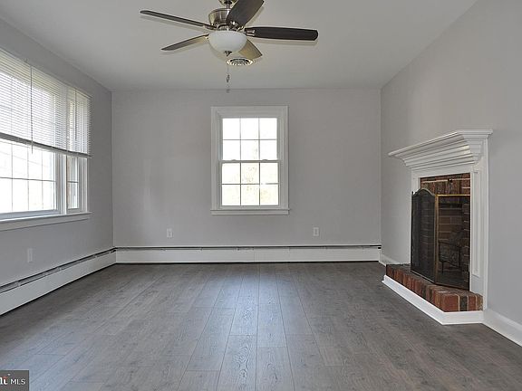 3rd image of 2649 Sheridan Rd