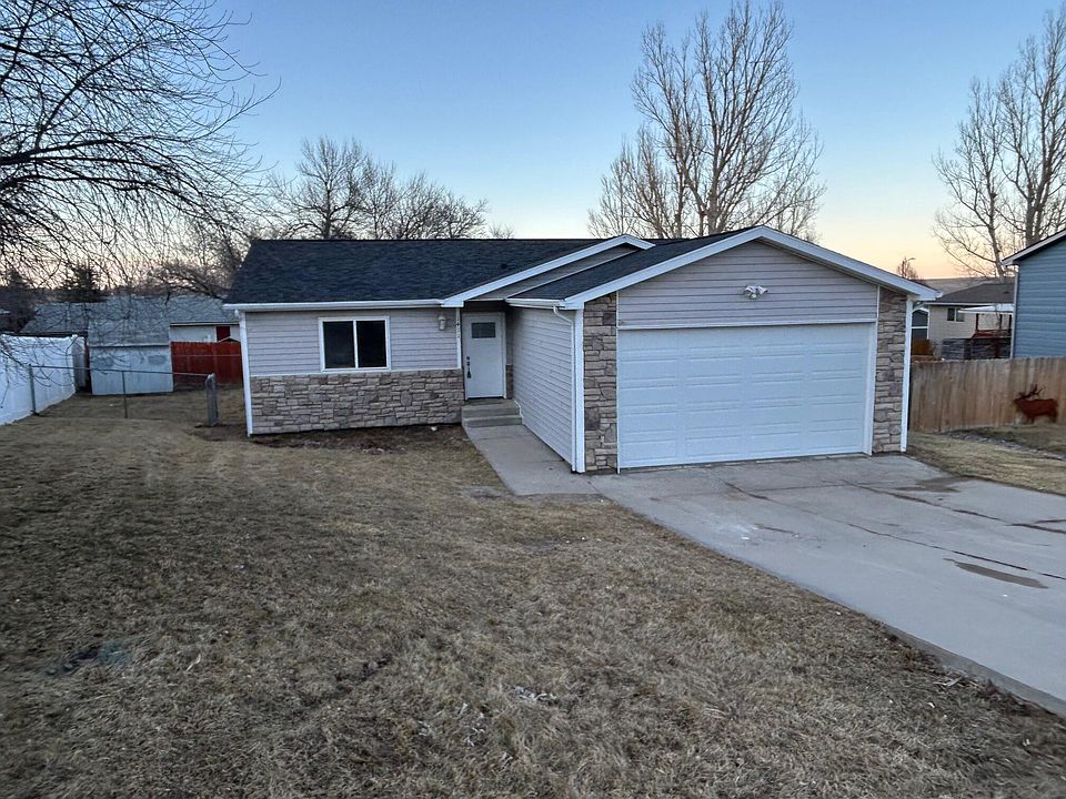 1st image of 1411 N Heights Dr