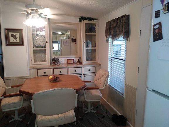 3rd image of 709 Sandwedge Ct