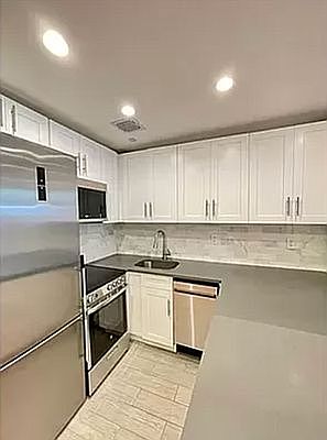 2nd image of 54 W 91st St APT 1