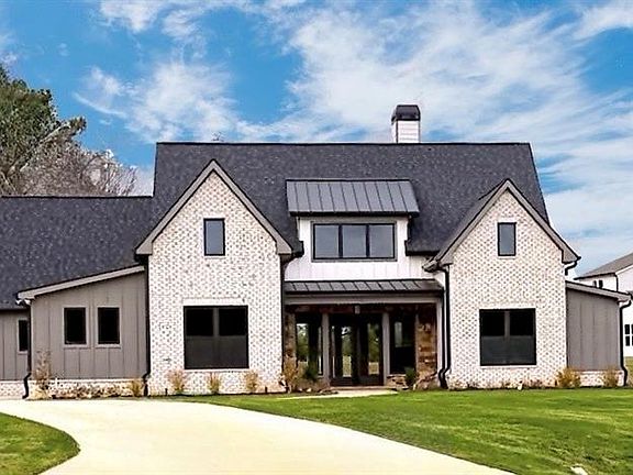 2nd image of 115 Palisade Dr