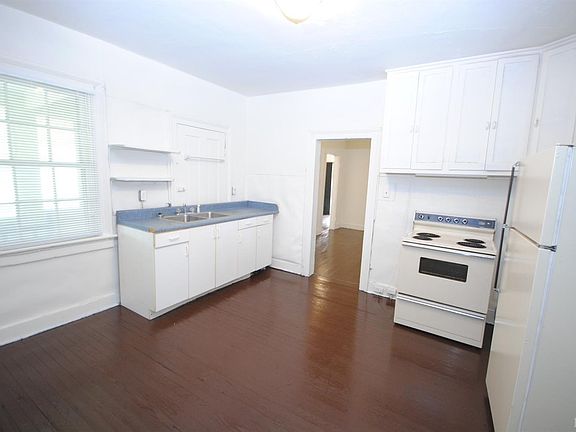 2nd image of 1301 Hendricks Ave