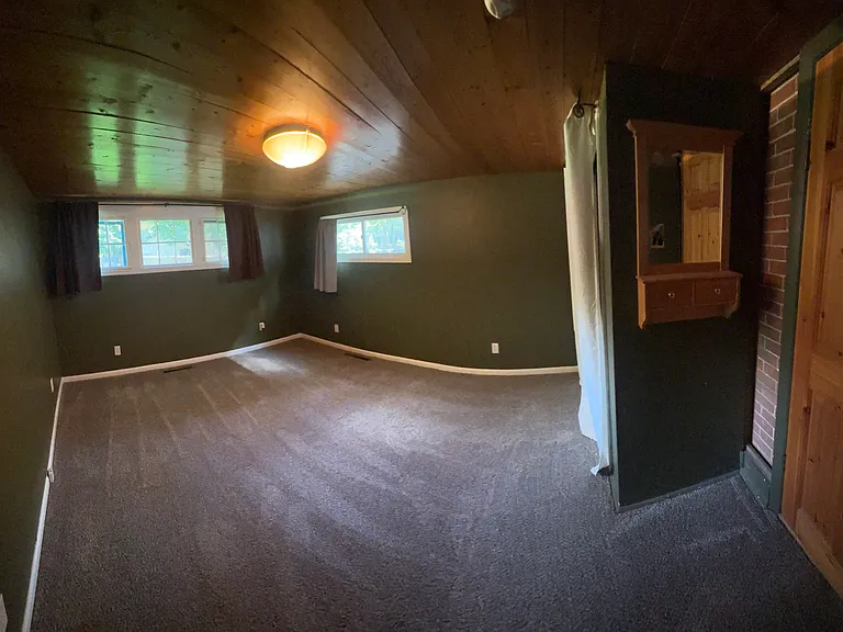 214 S Sherwood St — Photo 10