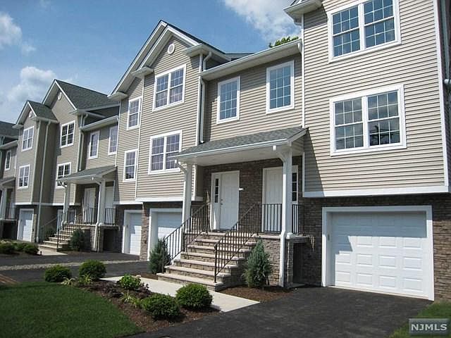 1st image of 226 Greenwood Ave