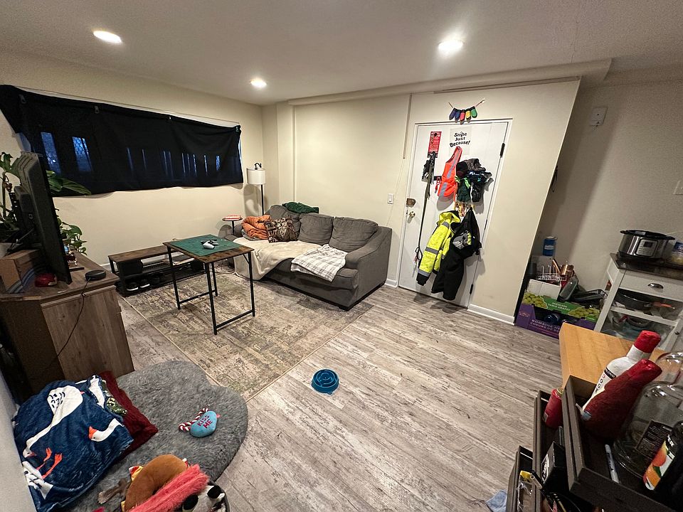 1st image of 197 Calumet St APT 2