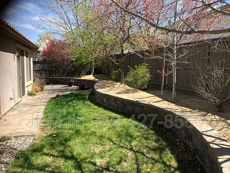 470 Shire Ct — Photo 5