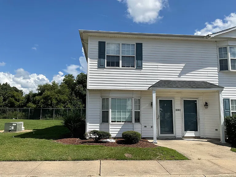 3909 Sterling Pointe Dr #HH1 — Photo 1