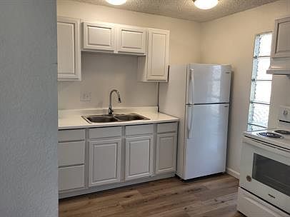 2nd image of 1909 Santa Paula Dr #15590243