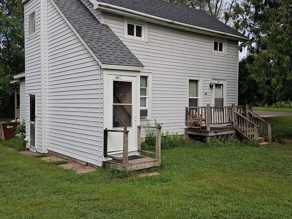 804 Ferry St #2