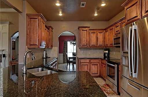 5th image of 6105 W Pleasant Dr
