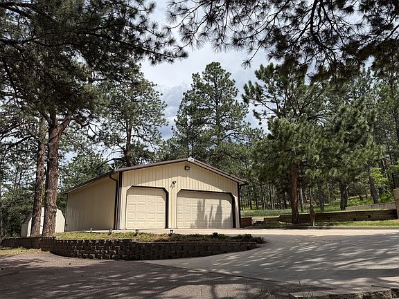 Garage (3 car oversized)