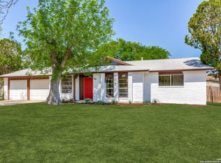113 High Vista St, Live Oak, TX 78233