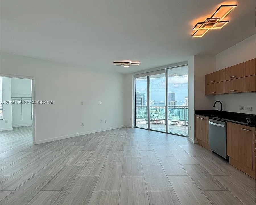 350 S Miami Ave #3913